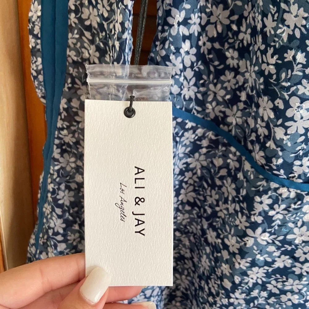 NEW Ali & Jay Blue Floral Field Flowers Midi Dress - Picture 9 of 13